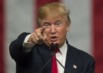 دونالد ترامب من الرياض: “سأصدر الأوامر برفع كلّ العقوبات على سوريا”