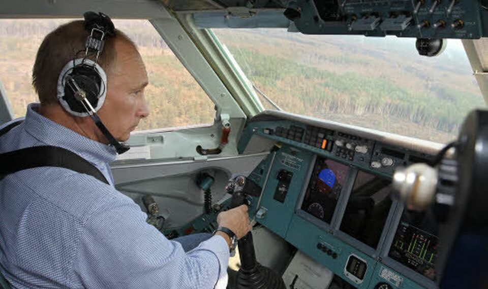 روسيا-أوكرانيا: هجوم أوكراني على مروحيّة الرئيس بوتين خلال وجوده على متنها