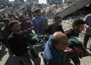 غزة-مباشر: طبيبة أطفال فلسطينية تستقبل جثامين 9 من أبنائها خلال قيامها بعملها