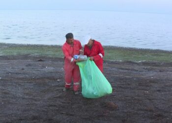 وزارة البيئية تنظم مسابقة لاختيار افضل فريق لجمع النفايات