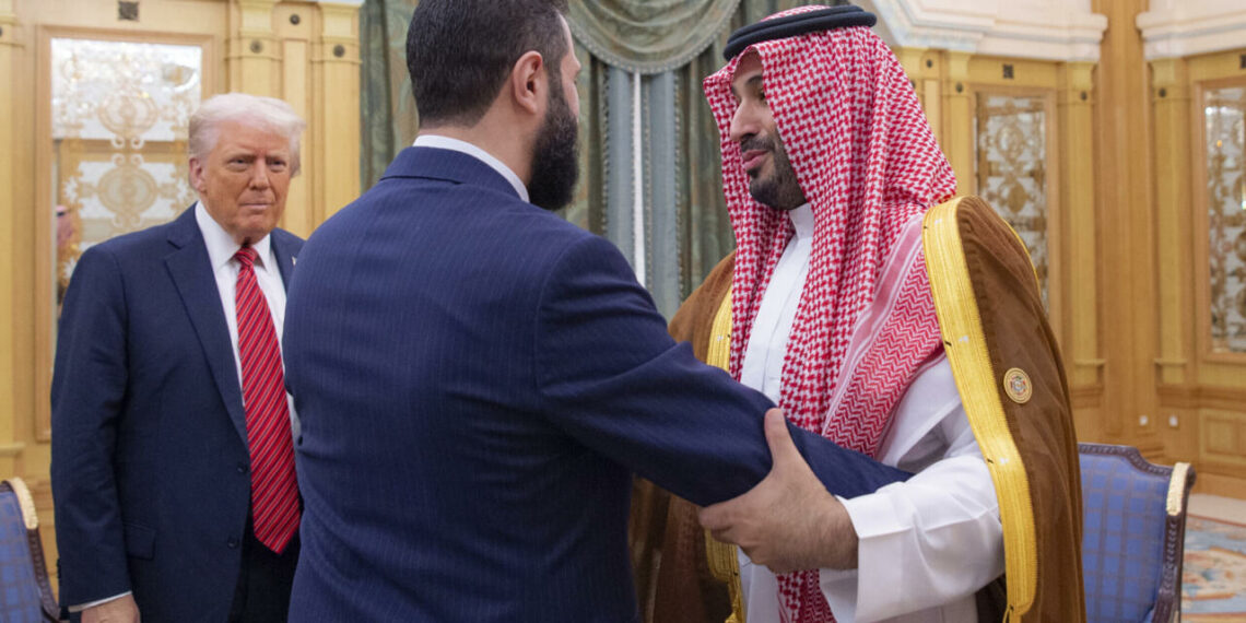 بعد إعلان رفع العقوبات على سوريا…هذه مطالب ترامب الخمسة من أحمد الشرع