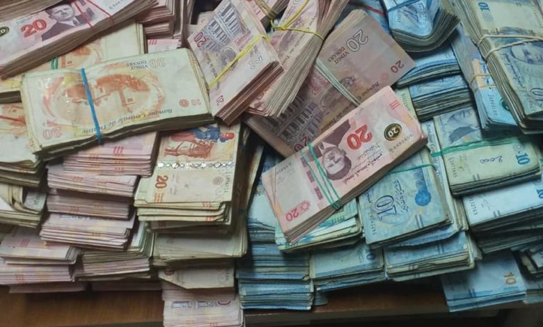 اقتصاد: بسبب قانون الشيك…كتلة القطع والأوراق النقدية تزيد بنسبة 13 بالمائة