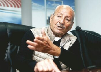 سينما: وفاة الجزائري محمد لخضر حمينة صاحب فيلم “وقائع سنوات الجمر” المحرزي على السعفة الذهبية من مهرجان “كان”