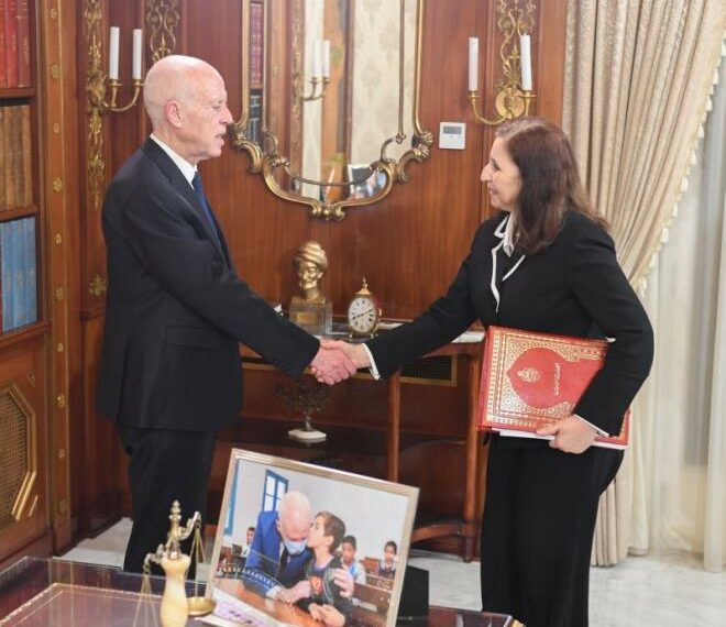 رئيس الجمهورية يشدد على ضرورة ارتقاء عدد من المسؤولين إلى مستوى المرحلة التي تعيشها تونس