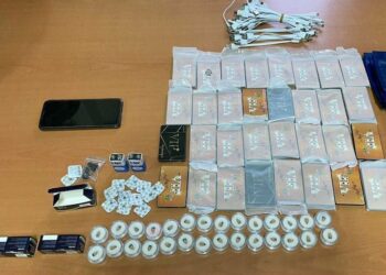 جندوبة-غار الدماء: الإحتفاظ بشخص وإحالة 3 آخرين بحالة تقديم بعد أن تبيّن تحوزهم على أجهزة الكترونية معدّة للغشّ في الإمتحانات