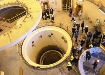 إيران أخلت مواقعها النووية تحسّبا لأي اعتداء خارجي