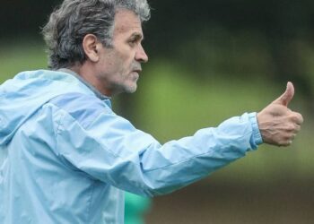 كرة القدم: رغم التتويج بالبطولة…نهاية تجربة خالد بن يحي مع مولودية الجزائر