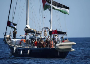 وزير الدفاع الاسرائيلي يأمر الجيش بمنع السفينة “مادلين” من الوصول الى غزة