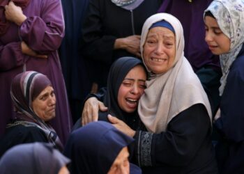 غزة-مباشر: استشهاد 20 فلسطينيا منذ فجر اليوم في قصف اسرائيلي متواصل