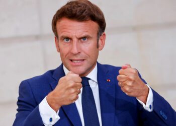 ماكرون: لا يوجد اساس قانوني للضربات الامريكية ضد المنشآت النووية الإيرانية