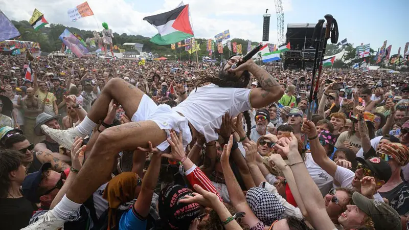 إنقلترا: هتافات ضدّ الجيش الاسرائيلي في مهرجان موسيقي…والحكومة تدين