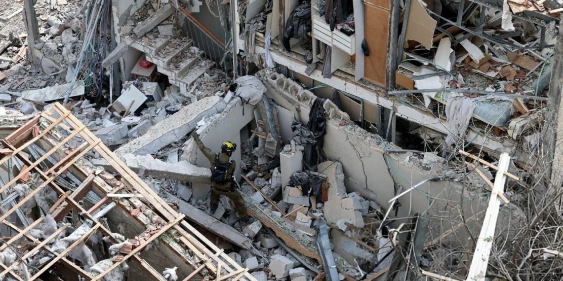 ايران/اسرائيل: دفعتان جديدتان من الصواريخ الإيرانية على أهداف إسرائيلية