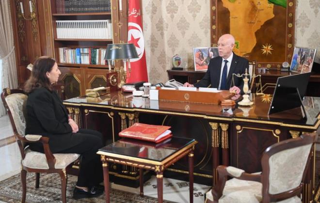 سير عدد من المؤسسات والمنشآت العمومية ابرز محاور لقاء رئيس الجمهورية برئيسة الحكومة