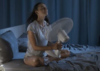 الطقس هذه الليلة: حرارة في ارتفاع وسحب قليلة