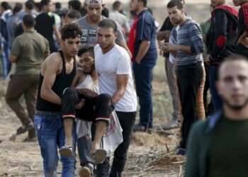 في الأثناء… يموت العشرات في ما اصبح يسمّى ب”مصايد الموت” بغزة