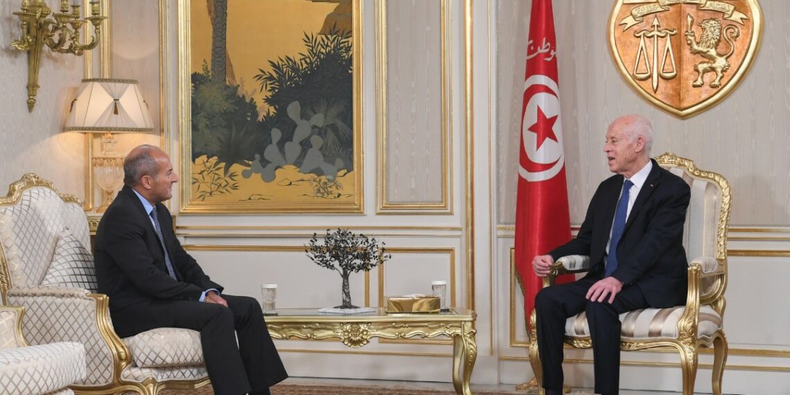 رئيس الجمهورية يستقبل سفير لبنان بمناسبة انتهاء مهامّه بتونس