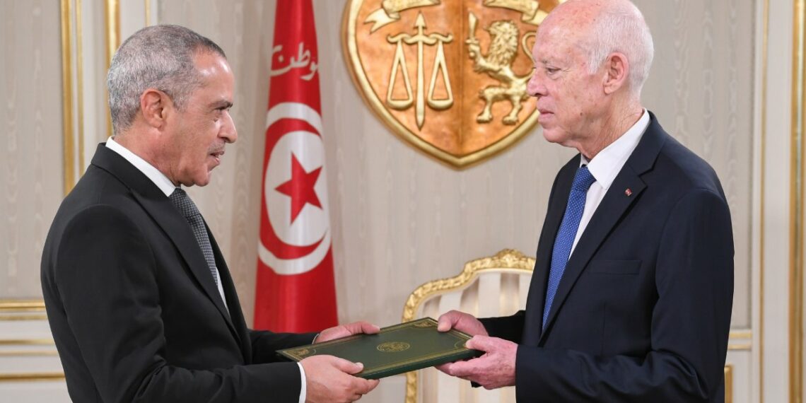 سعيّد يتسلّم دعوة من تبّون لحضور افتتاح الدورة الرابعة للمعرض الإفريقي للتجارة البينيّة