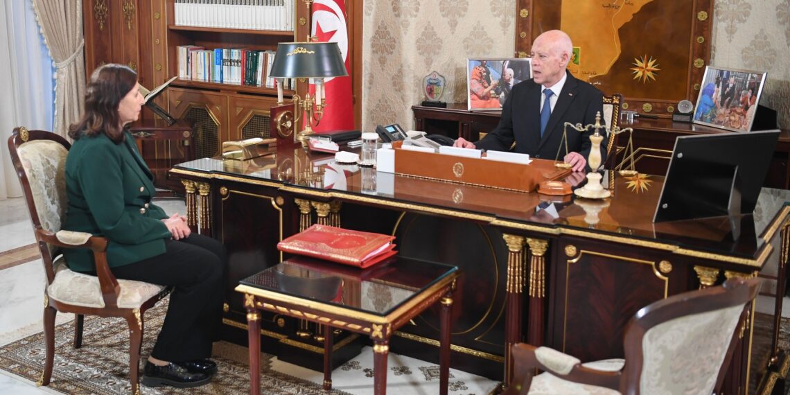 قيس سعيّد: للدولة التونسية الوسائل القانونية لفرض احترام القانون ومحاسبة كل من يسعى إلى تعطيل دواليبها