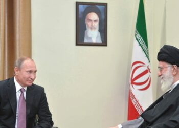 روسيا وإيران تكذّبان مزاعم “أكسيوس” حول دعوة بوتين طهران إلى عدم تخصيب الأورانيوم