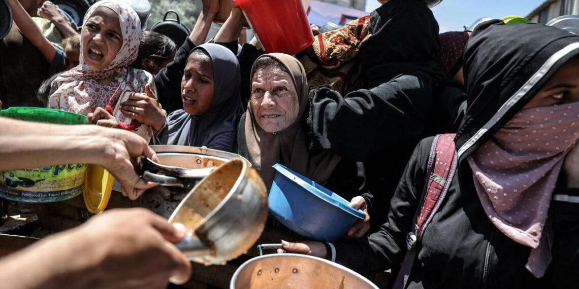 //غزة: “الاونروا” لديها مخزون غذائي يكفي سكان القطاع 3 اشهر..والناس يموتون جوعا.