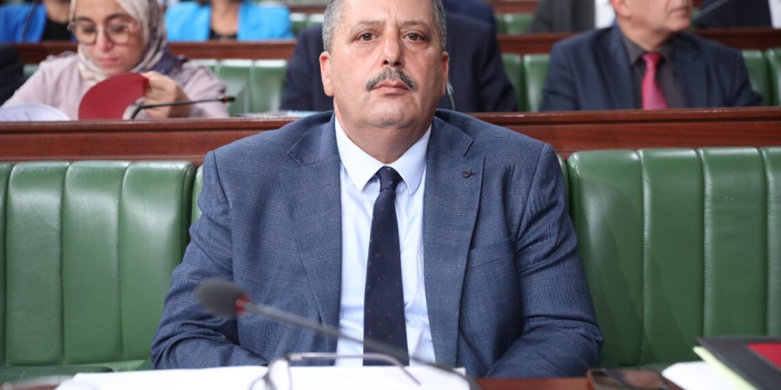 وزير التربية: استكمال إدماج دفعة أولى من 096 10 استاذا ومعلّما قبل موفّى طويلة الجاري