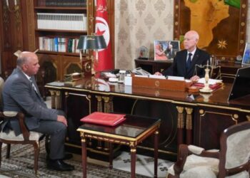 رئيس الجمهورية: مرفق النقل يحتاج إلى بناء جديد ،وتونس لن تُفرّط في مؤسّساتها ومنشآتها العمومية