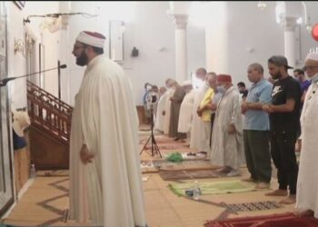 توضيح رئاسة الحكومة حول الوضيعية المهنية والقانونية للإطارات المسجدية