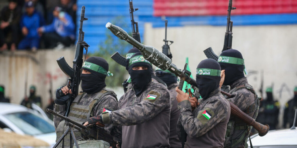 إذاعة اسرائيلية: مصر تقترح نقل سلاح حماس إليها “كوديعة”