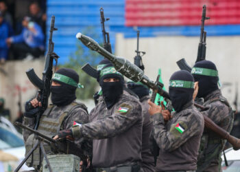 إذاعة اسرائيلية: مصر تقترح نقل سلاح حماس إليها “كوديعة”