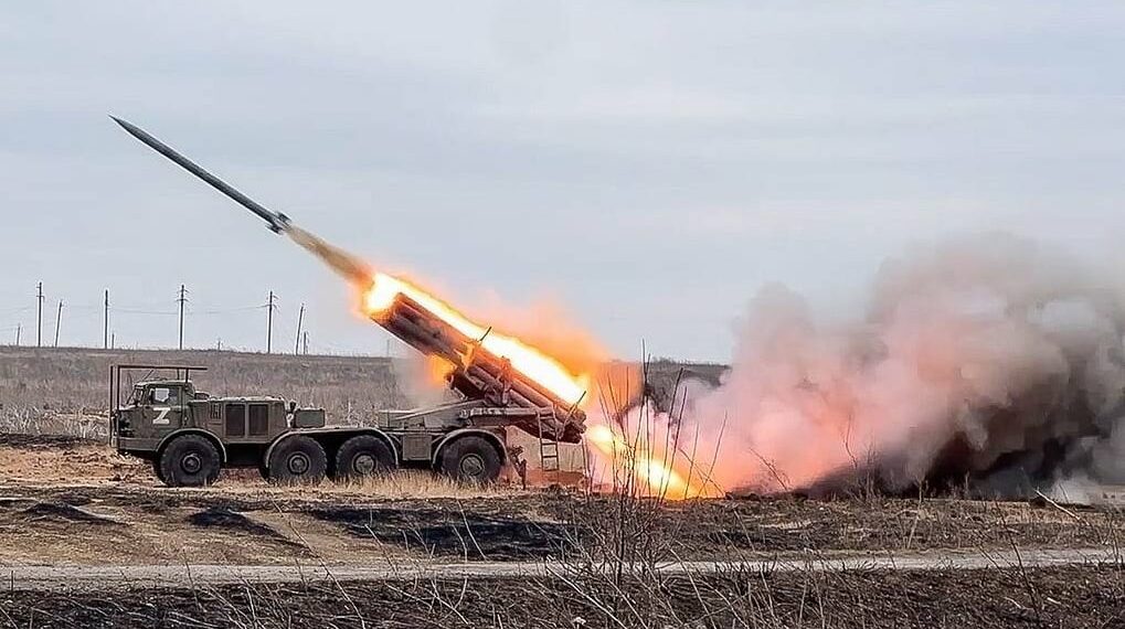 الحرب الروسيية-الأوكرانية: روسيا تقول إنها قتلت 600 عسكري أوكراني في ضربة جوية وصاروخية