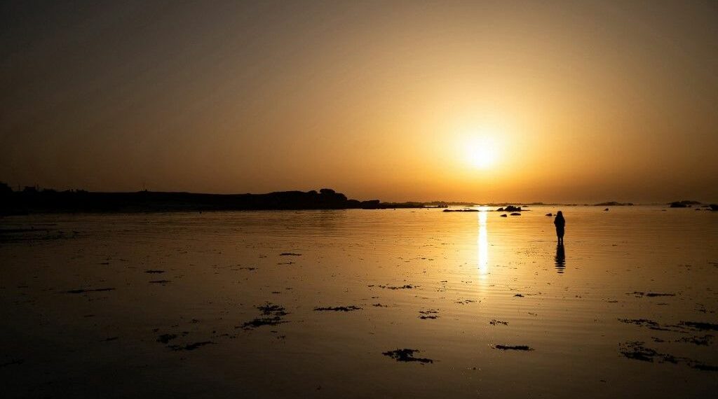 الطقس الليلة: ريح معتدلة وحرارة بين 22 و 32 درجة