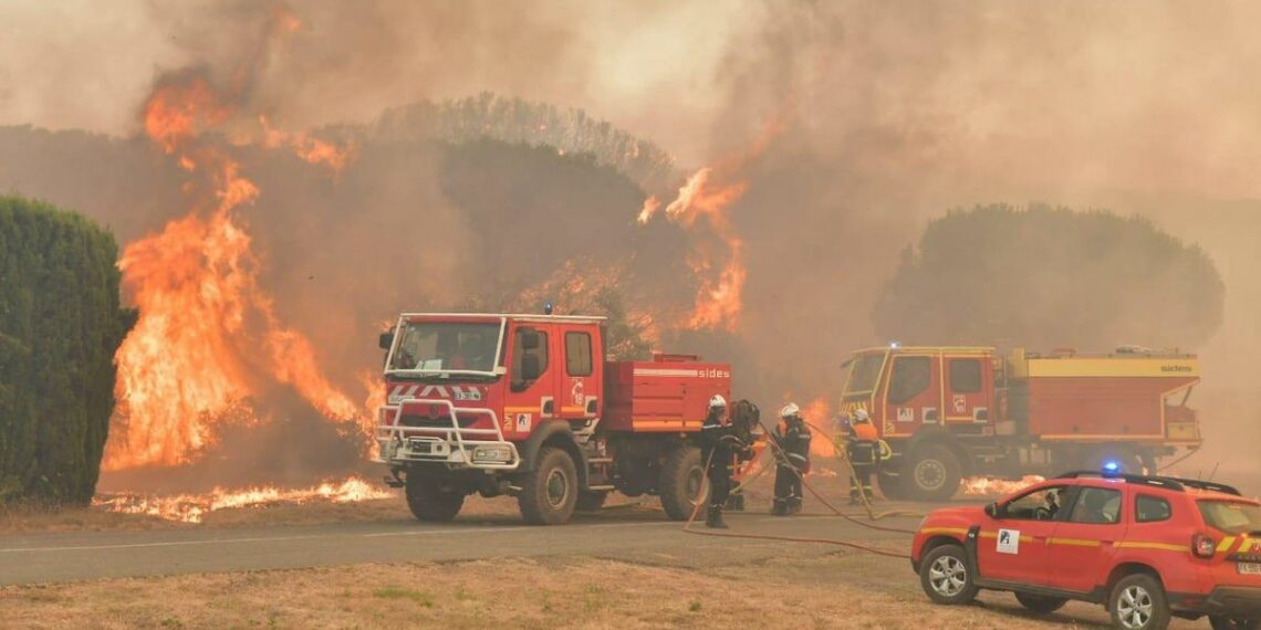 جنوب فرنسا: حريق ضخم يلتهم 4500 هكتار من النبتتات