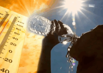 الطقس الليلة: غيوم، رياح وحرارة بين 26 و34 درجة