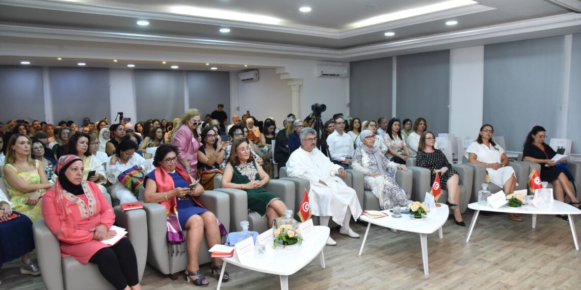 عيد المرأة: إسناد جائزة زبيدة بشير للكاتبات النسائية 2024