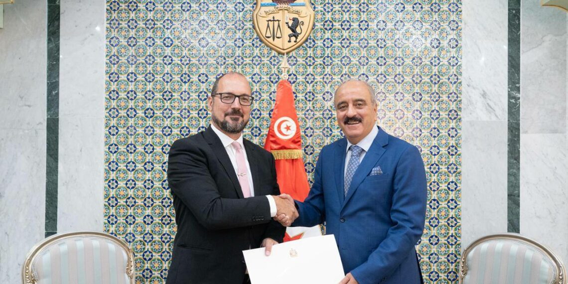 ديبلوماسيّة: وزير الخارجية يتسلم نسخة من أوراق اعتماد سفير كندا الجديد بتونس