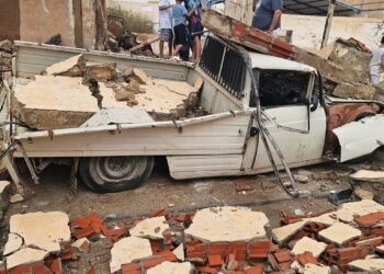 سيدي بوزيد: عاصفة تتسبب في سقوط سور معمل قديم وفي أضرار مادية