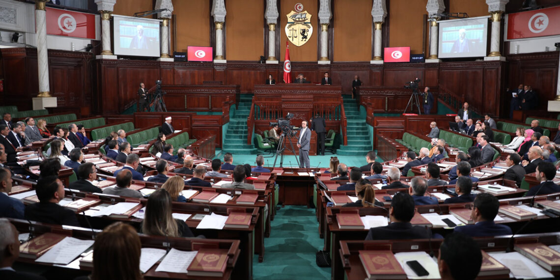 إشارات أحمد الحمروني: من قائم بالأعمال إلى نائب بالبرلمان