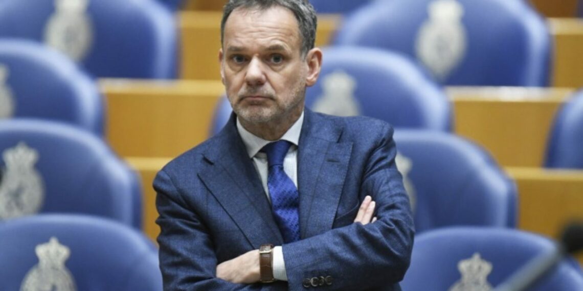 وزير خارجية هولندا يقدم استقالته بعد الفشل في فرض عقوبات إضافية على إسرائيل