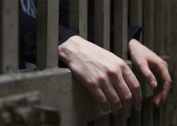 القصرين: الإحتفاظ بامرأة بشبهة قتل جارتها إثر شجار نشب بينهما