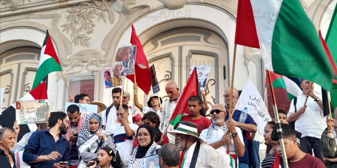 العاصمة-شارع بورقيبة: خيمة تعريفية بأسطول الصمود المغاربي