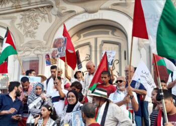 العاصمة-شارع بورقيبة: خيمة تعريفية بأسطول الصمود المغاربي