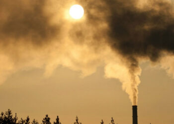 قابس: انبعاثات المجمع الكيمياوي الغازية تنغّص راحة سكان المنطقة الصناعية