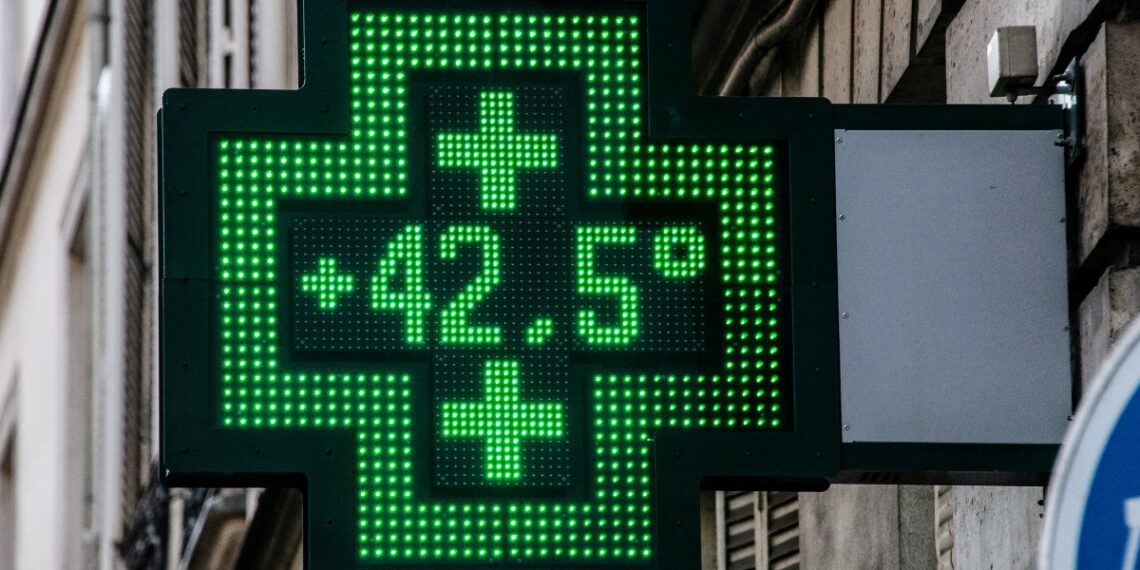 تجاوزت فيها الحرارة °40 درجة…فرنسا تفعّل “الإنذار الأحمر”