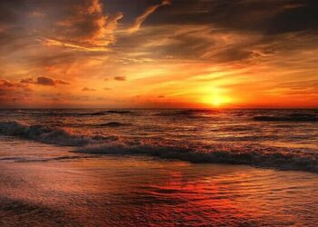 الطقس الليلة: ريح معتدلة وحرارة بين 22 و30 درجة