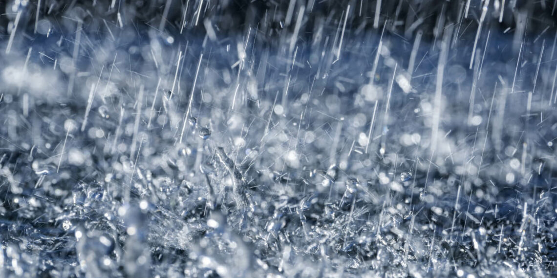 الأحوال الجويّة: أمطار غزيرة متوقّعة بهذه الولايات هذا الظهر وغدا