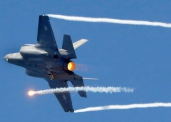 //غزة-بدعوى البحث عن الرهائن: الطائرات البريطانية تواصل التجسس فوق غزة لفائدة الجيش الاسرائيلي