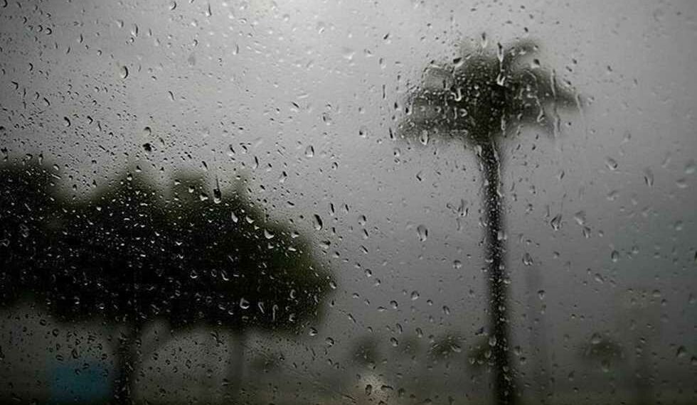 الليلة: أمطار بالوسط والشمال، رياح، والحرارة بين 19 و31 درجة