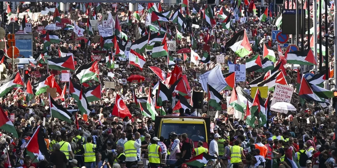 بلجيكيا: تظاهر عشرات الآلاف في بروكسال تضامنا مع الفلسطينيين