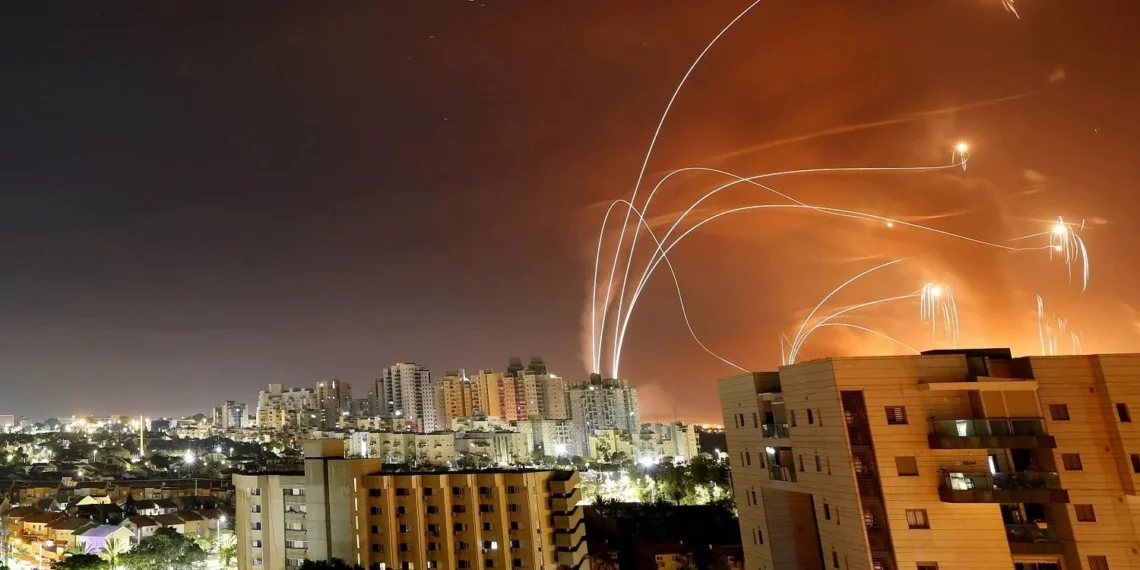 إسرائيل: صفارات الانذار تدوّي خشية تسلل طائرات مسيّرة يمنيّة