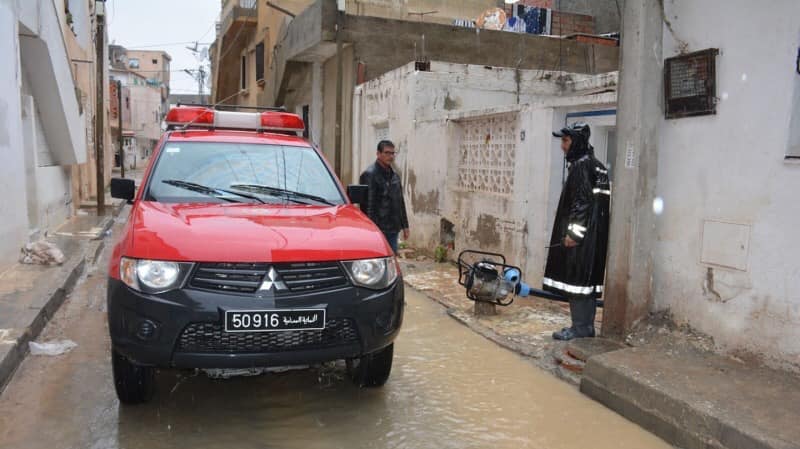 على إثر أمطار أمس: الحماية المدنية تكثّف تدخّلاتها في الجهات